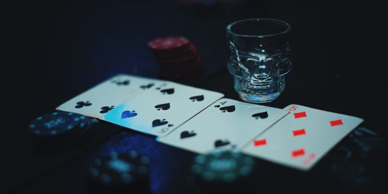 Tìm hiểu về Poker tại 8Xbet